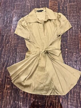 BCBGMaxAzria gold Silk/spandex Johnny collar tie Blouse size small
